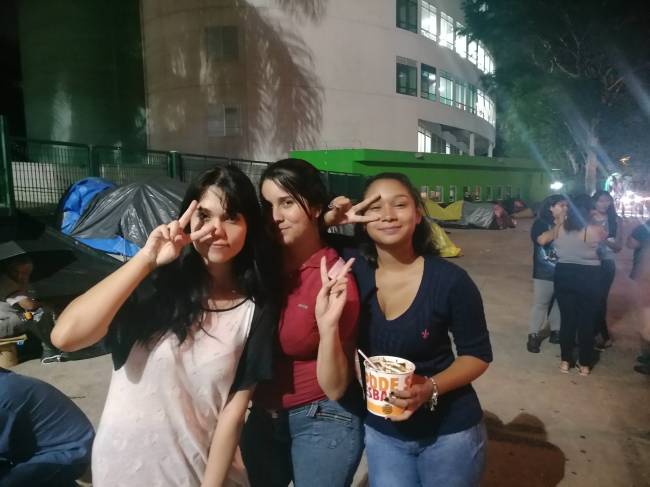 fãs acampam para show do BTS no Allianz Parque fãs acampam para show do BTS no Allianz Parque