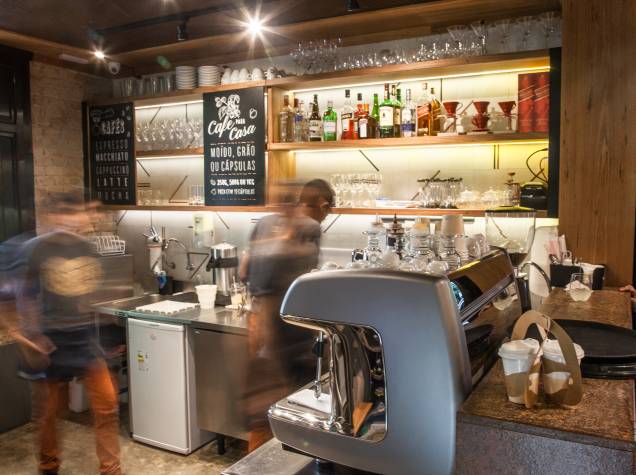 O café: dentro de um casarão tombado na Bela Vista O café: dentro de um casarão tombado na Bela Vista