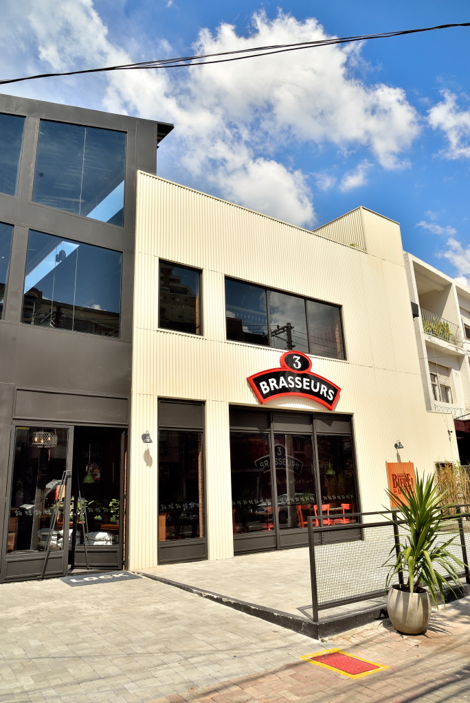 Novo bar da Rua dos Pinheiros produz chope no local  VEJA SÃO PAULO