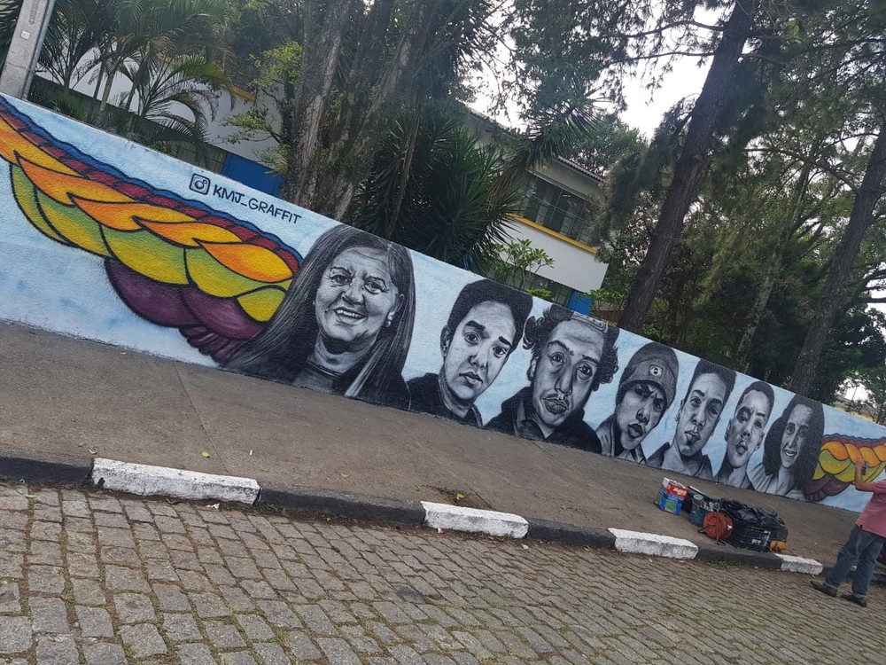 Muro da Escola Estadual Professor Raul Brasil