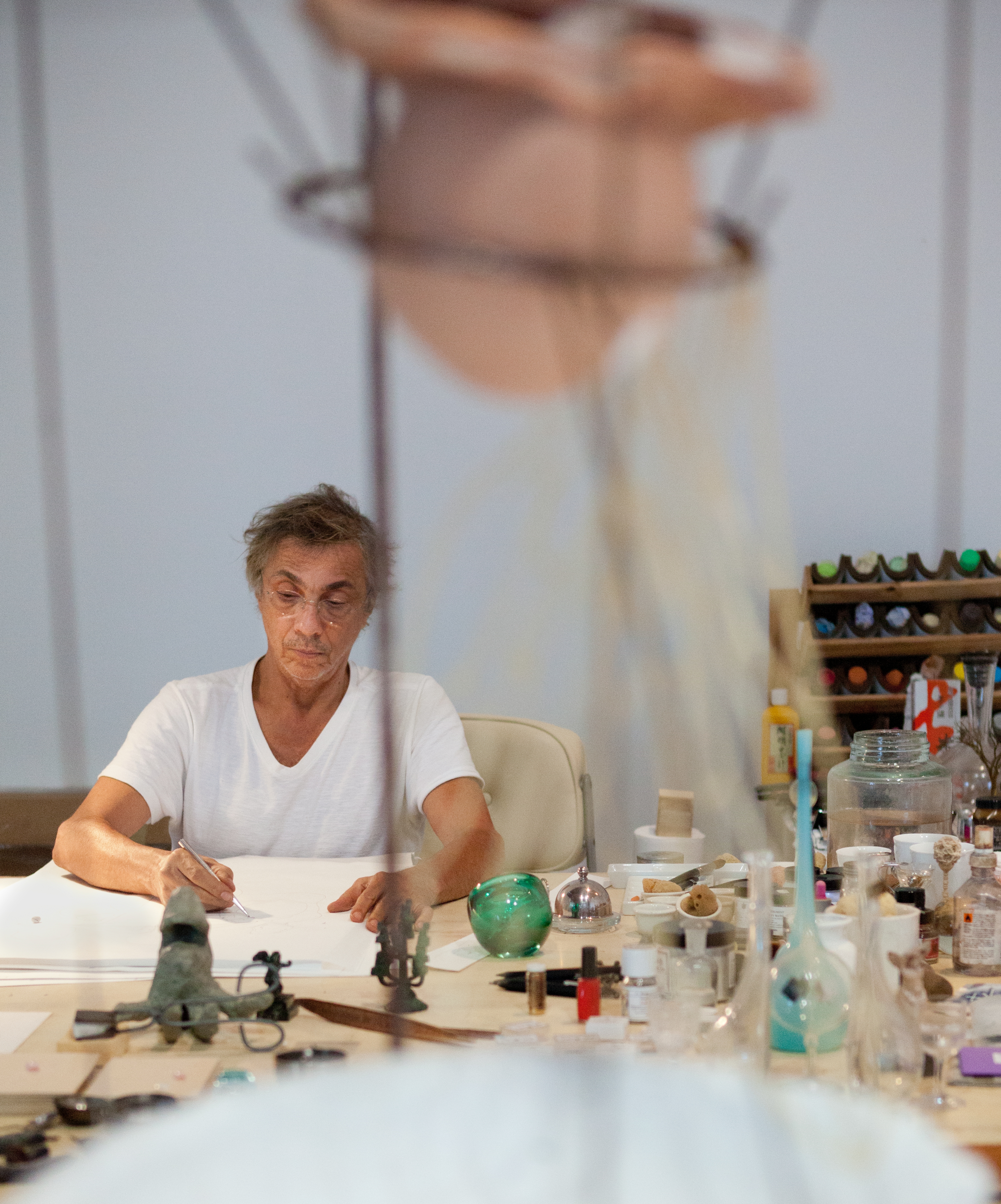 TUNGA, O ESQUECIMENTO DAS PAIXÕES