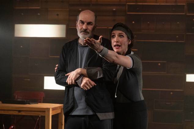 A Vida Útil de Todas as Coisas: Eduardo Semerjian e Louise Helène A Vida Útil de Todas as Coisas: Eduardo Semerjian e Louise Helène