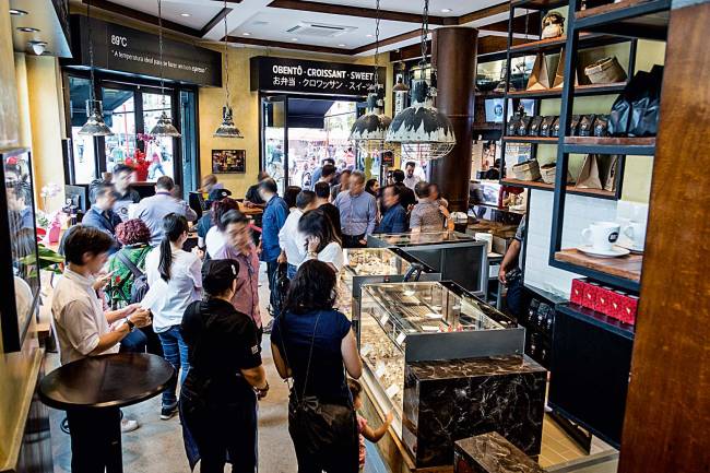 Empresário é dono de cinco negócios na Liberdade em raio de 300 metros