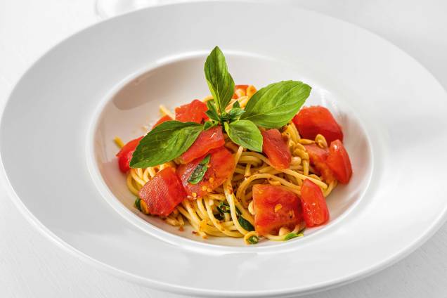 <span>Espaguete: enriquecido com amêndoa, tomate e pimenta</span>