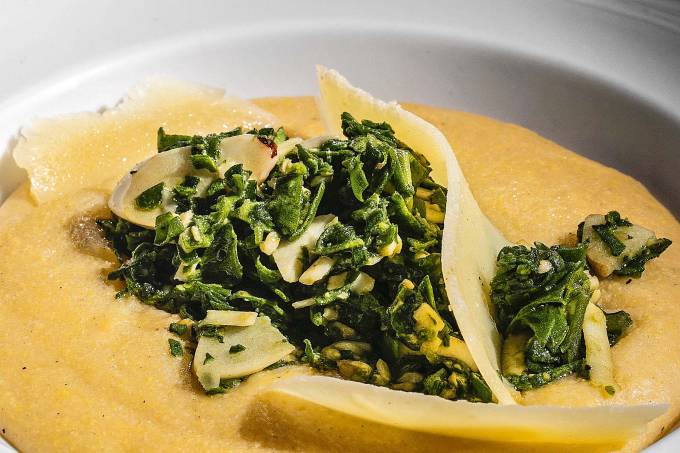 Sal Gastronomia: polenta com pesto de rúcula