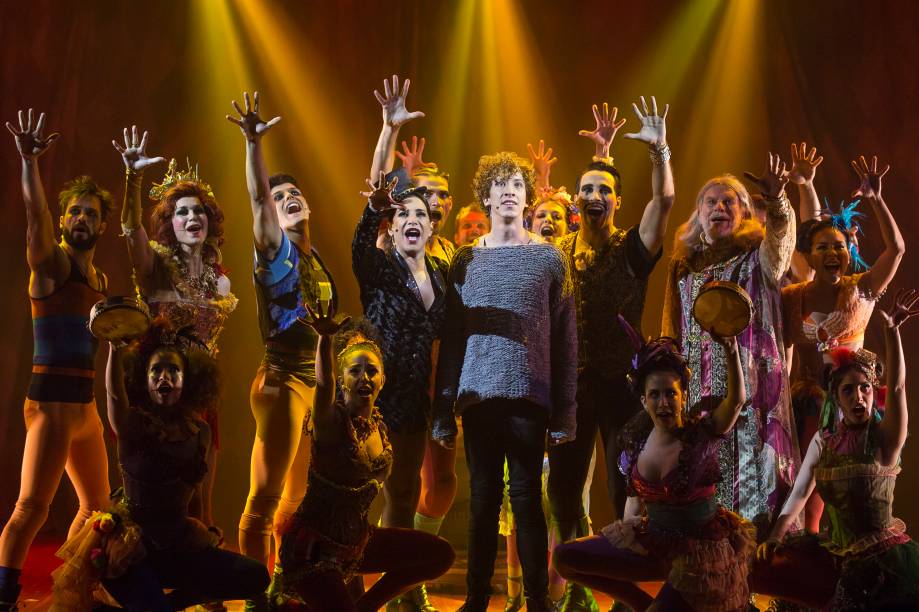 Pippin: musical dirigido por Möeller e Botelho
