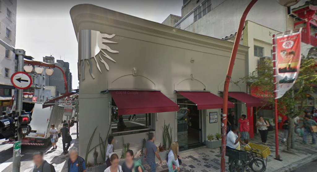 Em ponto nobre da Liberdade, restaurante faz mudança radical