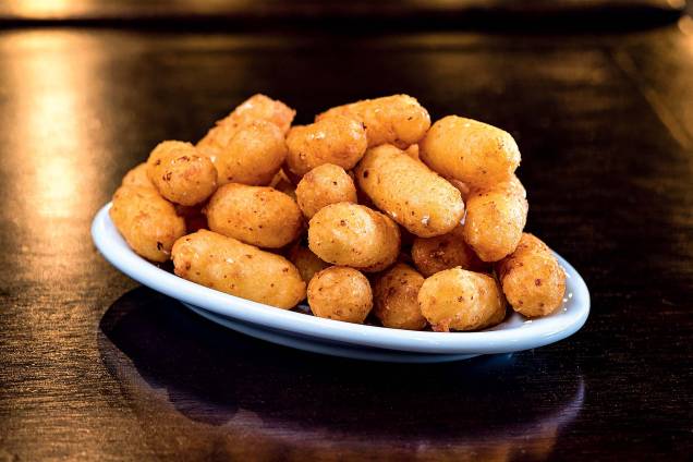 Bolinhos de mandioca e queijo