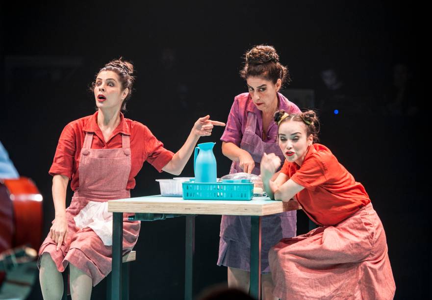 Cordel do Amor Sem Fim: Helena Ranaldi, Patricia Gasppar e Débora Gomez