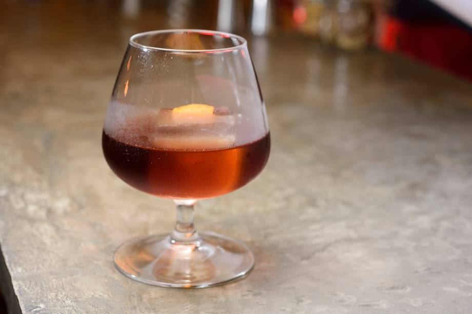 Lulone: bourbon Amaro averna, fernet branca, marasquino e bitter