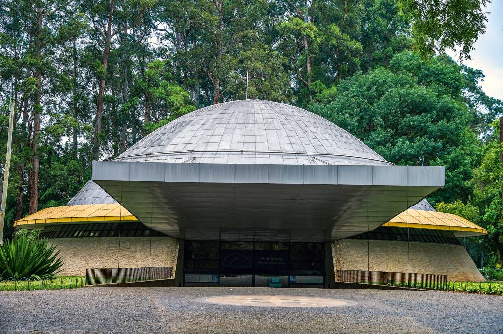 Imagem mostra fachada do Planetário do Ibirapuera