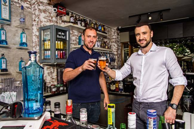 Empresário desenvolve método para controlar o "chorinho" da bebida