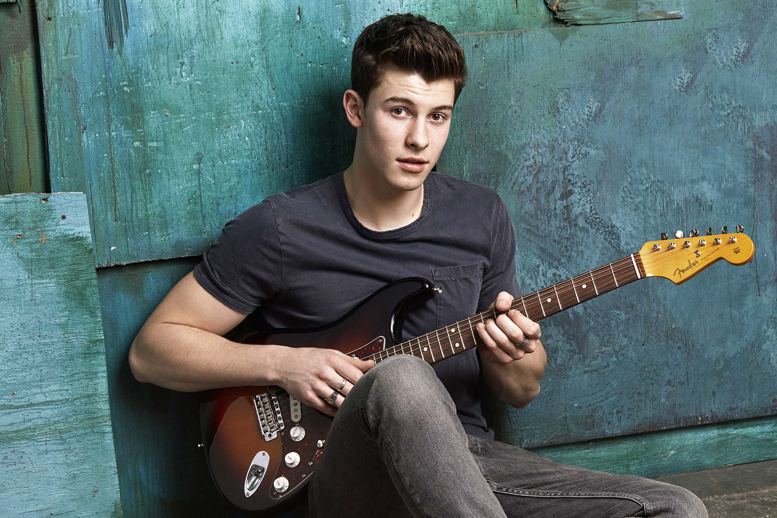 Shawn Mendes faz show para amigos em São Paulo