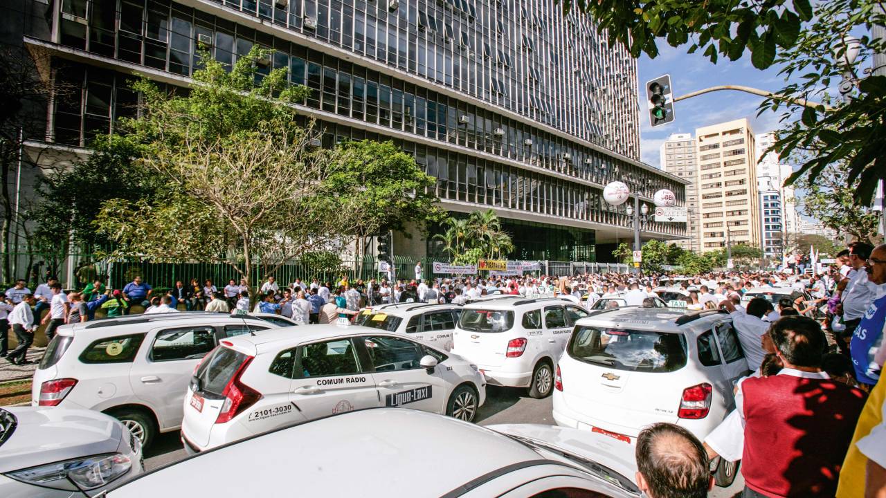 táxis na avenida paulista