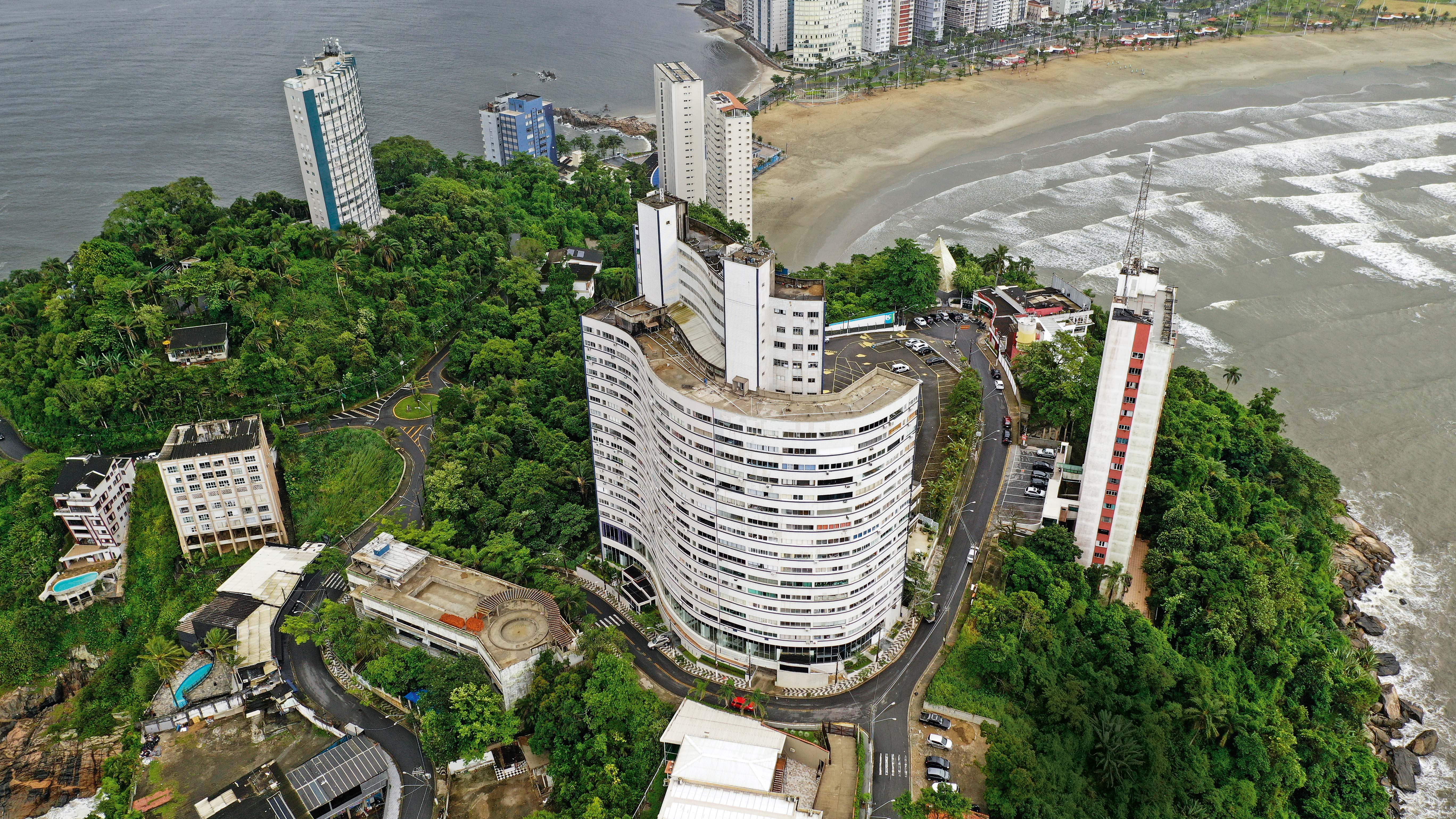 Copan praiano fica em ponto mais alto da Ilha Porchat | VEJA SÃO PAULO