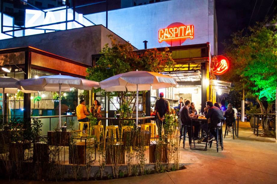 Pizzaria no Tatuapé: muito espaço ao ar livre Pizzaria no Tatuapé: muito espaço ao ar livre