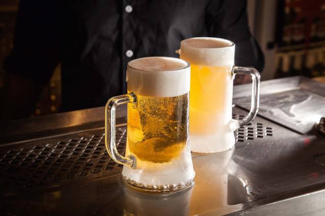 Chopes: podem vir na caneca congelada Chopes: podem vir na caneca congelada