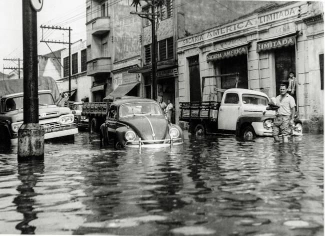 Enchente no centro de São Paulo. Enchente no centro de São Paulo.