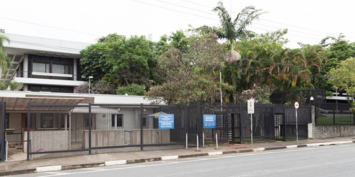 fachada do consulado dos EUA em São Paulo