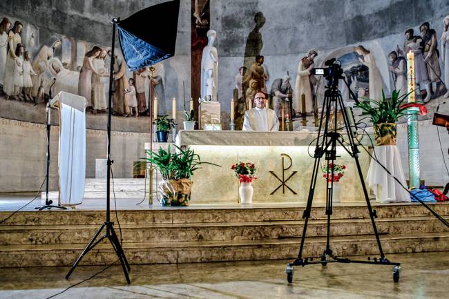 Não sou super-herói, mas não posso parar, diz padre que cuida de imigrante