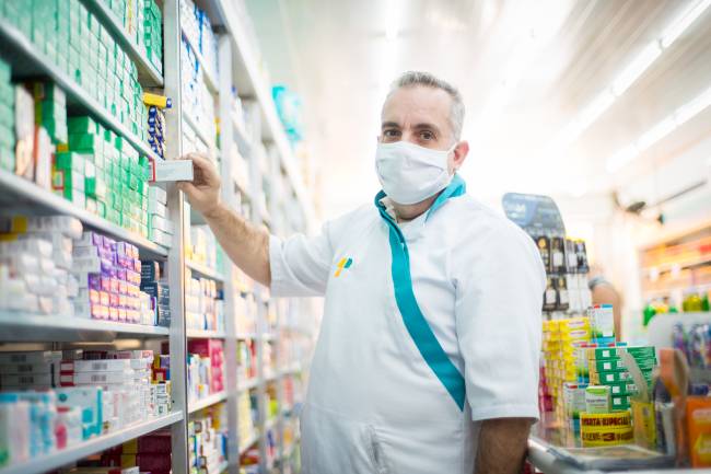 "Esperei dois meses para pegar minha filha no colo", conta farmacêutico