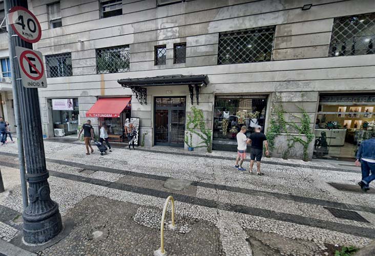 Screen-Shot-2020-06-10-at-10.55.58-AM.png Na República, prefeitura remove calçada de pedras portuguesas sem aviso