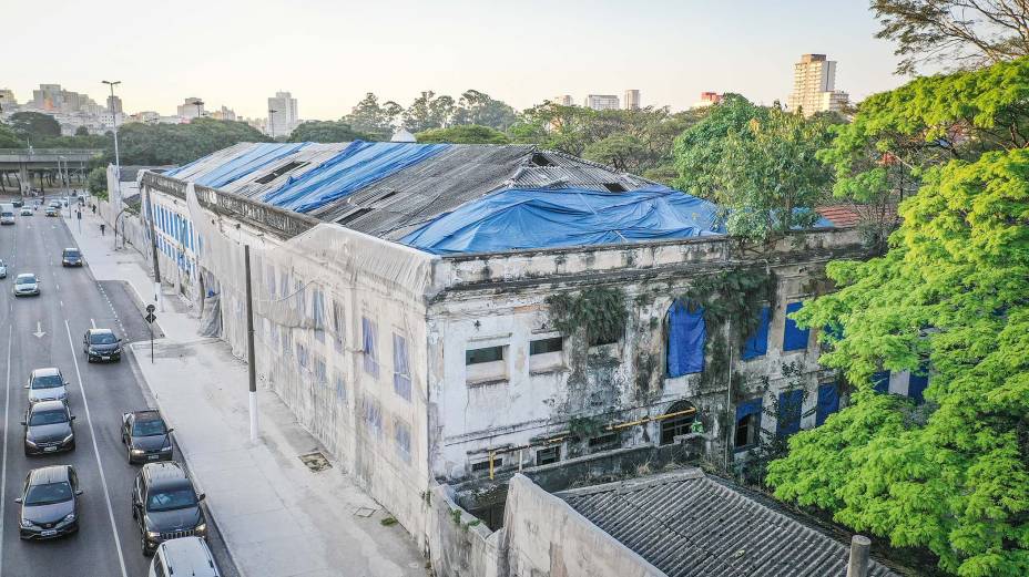 Batalhão abandonado no Parque Dom Pedro: rara construção iniciada no século XVIII ainda em pé está sem uso há 23 anos