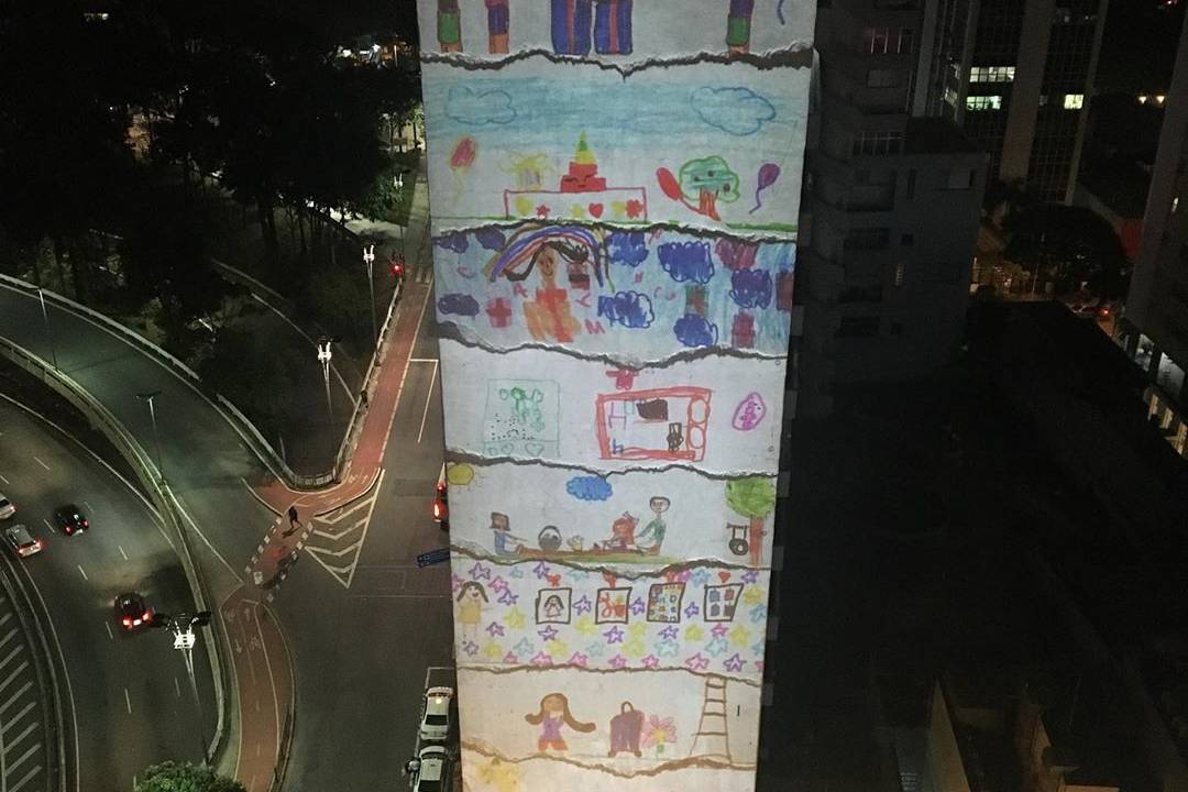 Edifício Anchieta com projeções: video mapping no prédio se repete na terceira edição do Festival de Luzes de São Paulo