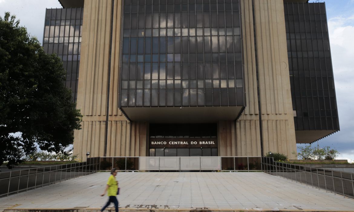 imagem da fachada do prédio do banco central