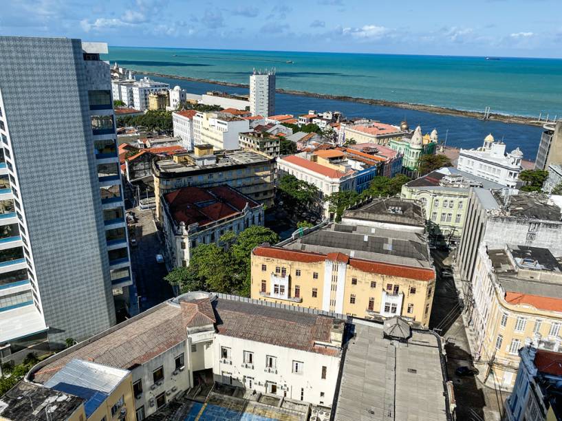 Casarios no Recife Antigo: reformas internas podem esperar anos por uma aprovação