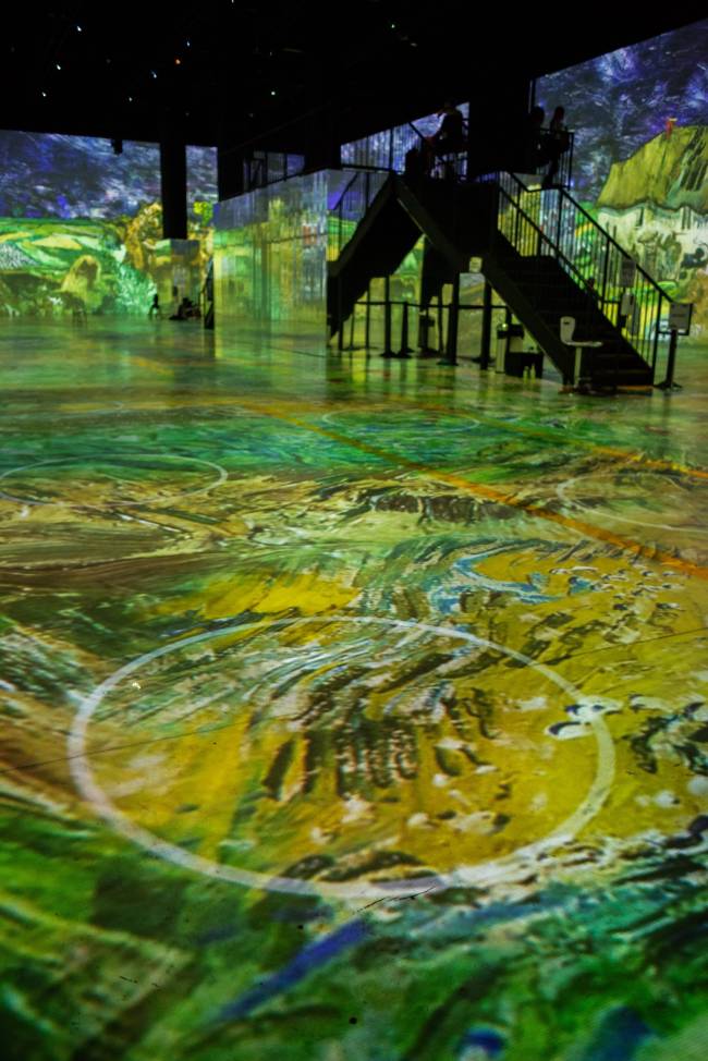Immersive Van Gogh Exhibit Chicago