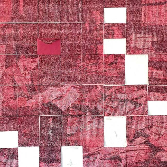 Hal W Processo de produção Em Meio Às Ruínas, A Reconstrução (Reconstruir Não É Esquecer, É Lembrar): obra de 2019 feita Letras em máquina de escrever sobre papel algodão