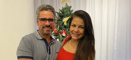 Nivea Stelmann ao lado do marido