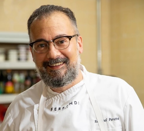 Chef Raphael Pereira do restaurante Tenório no Teatro da Rotina