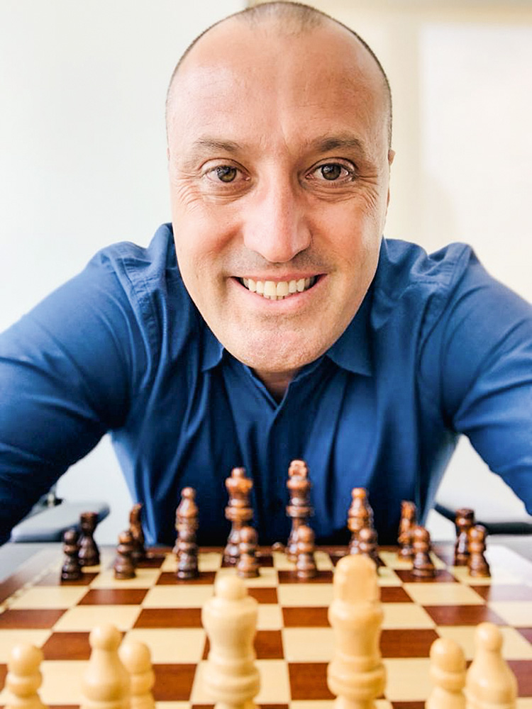 Clínica de Eduardo Rocha: xadrez é a “ginástica do cérebro”
