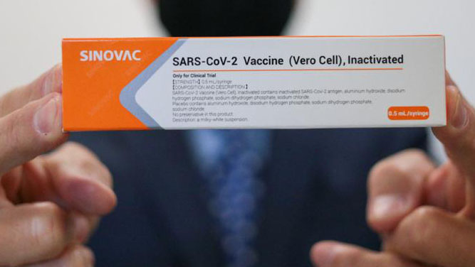 Imagem mostra a embalagem da Coronavac, vacina desenvolvida pelo Butantan