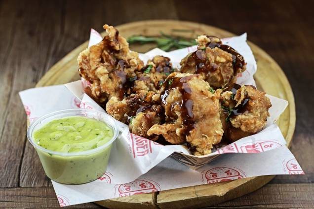 Karaage: frango frito como aperitivo