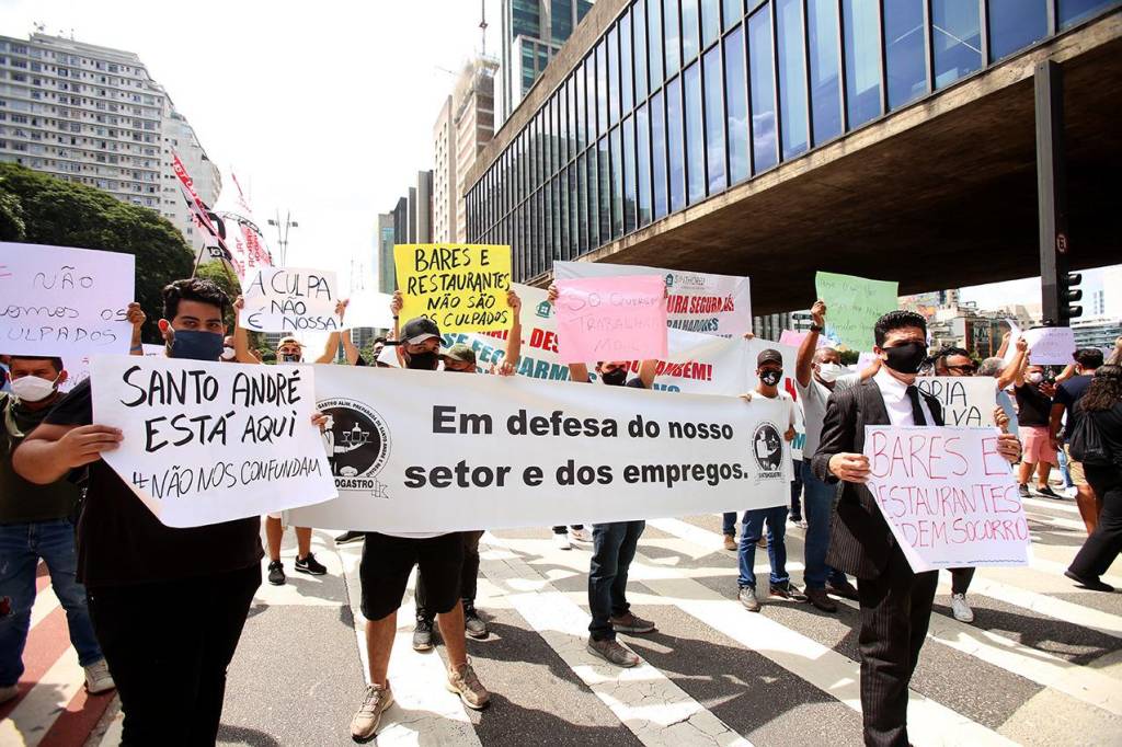 Protesto realizado à tarde: com integrantes do Sinthoresp