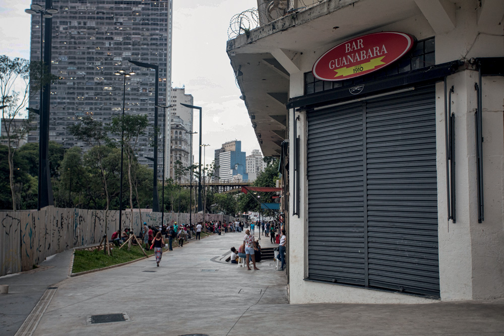Faixado do Bar Guanabara, fechado