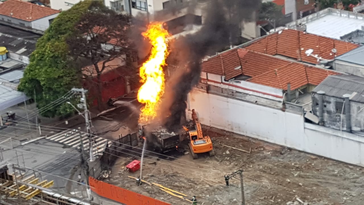 WhatsApp-Image-2021-02-18-at-12.51.52 Vazamento de gás provoca incêndio e explosões no Itaim Bibi
