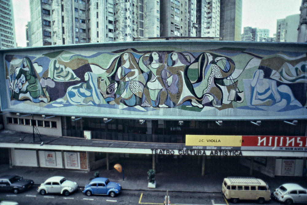 Foto fronto do prédio da Cultura Artística, com o desenho do painel de Di Cavalcanti