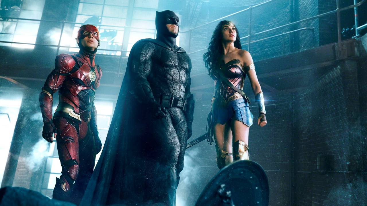 Os heróis Flash, Batman e Mulher-Maravilha
