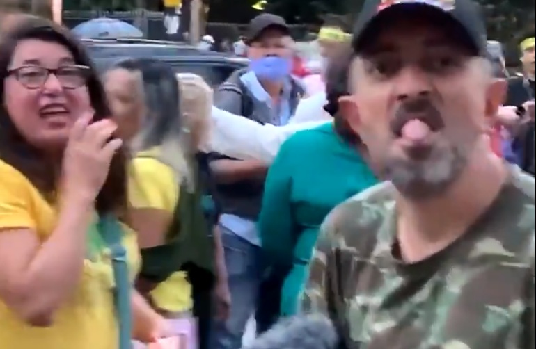 Angela Dippe é insultada por apoiadores de Bolsonaro na Paulista