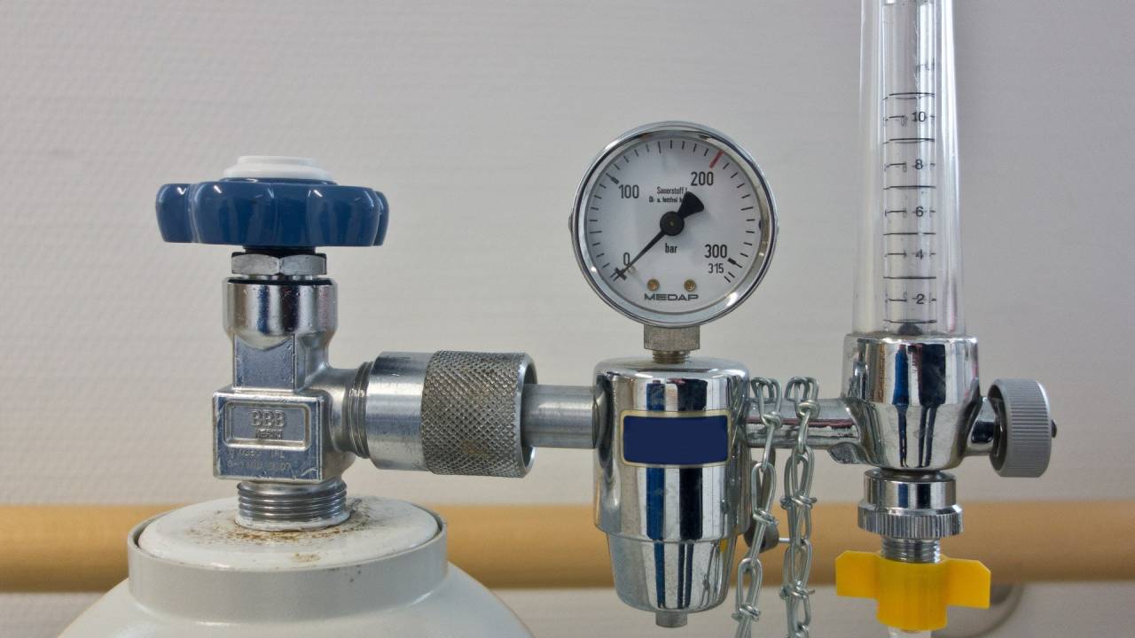 Imagem mostra cilindro de oxigênio hospitalar