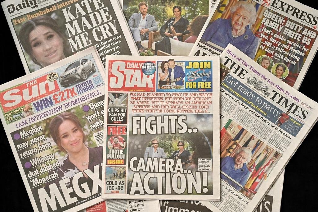 várias capas de jornais britânicos desta segunda, repercutindo a entrevista de harry e meghan markle