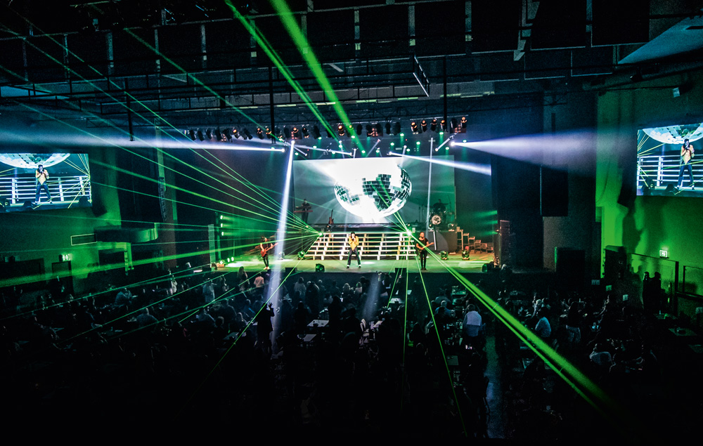 Imagem de show na casa de shows Tom Brasil com 40% de ocupação no ano passado
