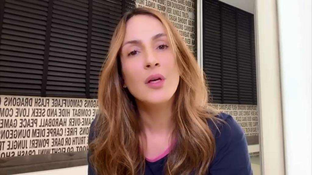Claudia Leitte se desculpa por resposta no Altas Horas: ‘Estou reflexiva’