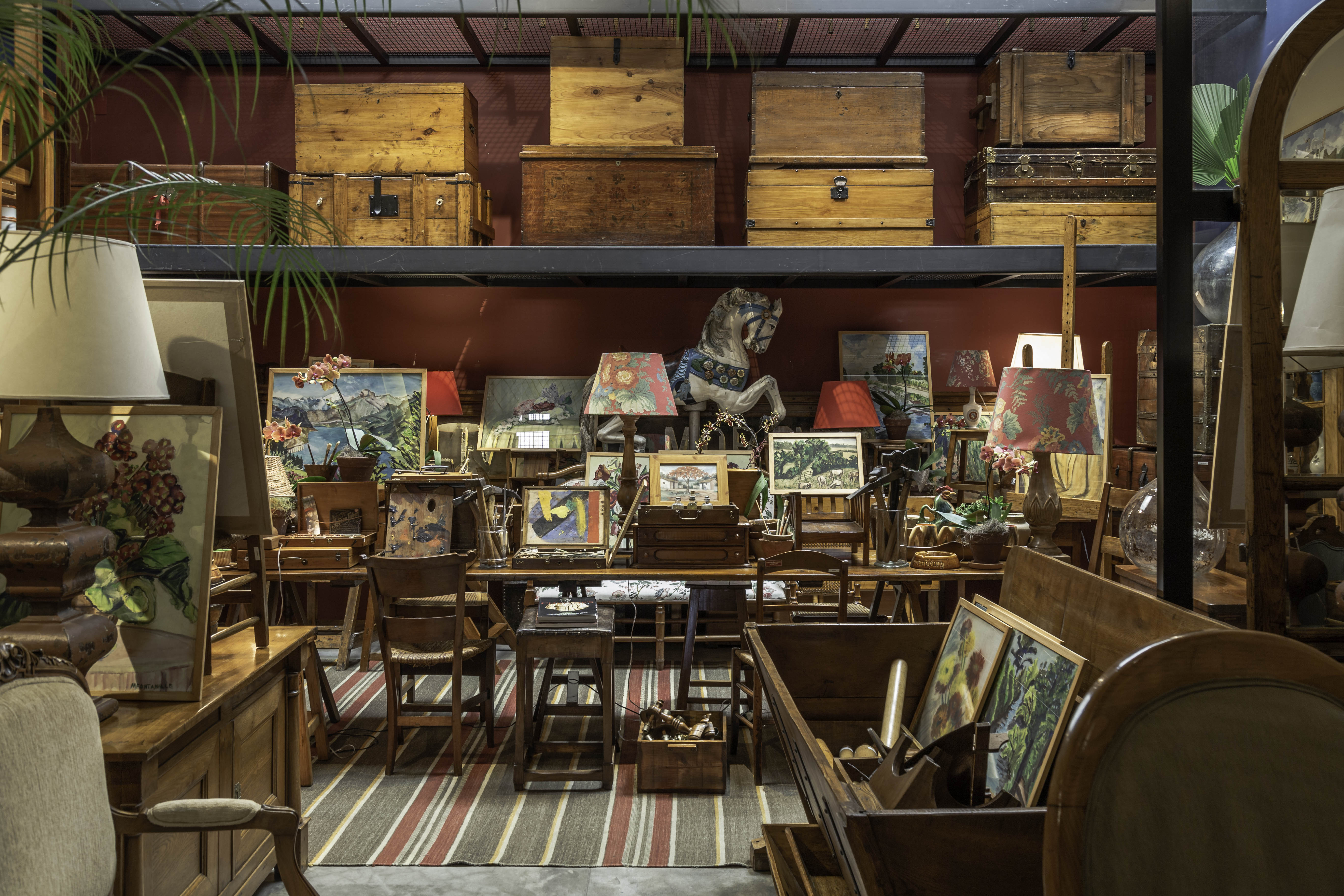 Leilões, descontos e viagens como é a vida de um antiquário em São Paulo VEJA SÃO PAULO