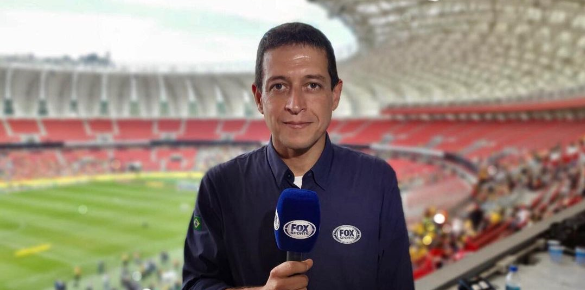 Repórter esportivo Fernando Caetano em estádio: morte aos 50 anos, em Marília