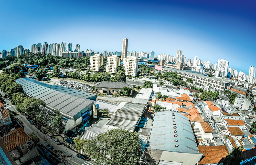 A imagem mostra uma visão aérea do bairro da Mooca, com recorte da região onde se pretende construir as habitações